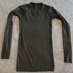 Lululemon swiftly long sleeve sz 4